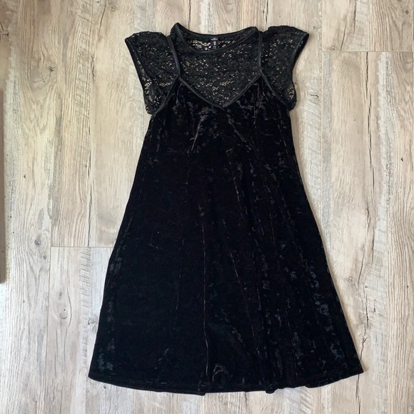 Design Lab Crushed Velvet and Lace Dress - Picture 1 of 5